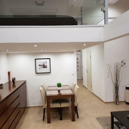 Beige & Brown Apartment Budapest Exterior photo