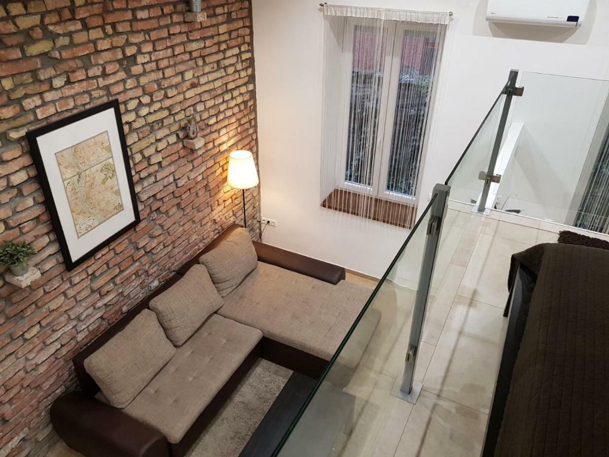 Beige & Brown Apartment Budapest Exterior photo